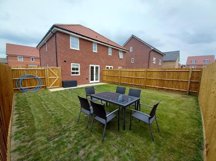 Cozy 3 Bed Sasha House In Beeston Nottingham Βίλα Εξωτερικό φωτογραφία